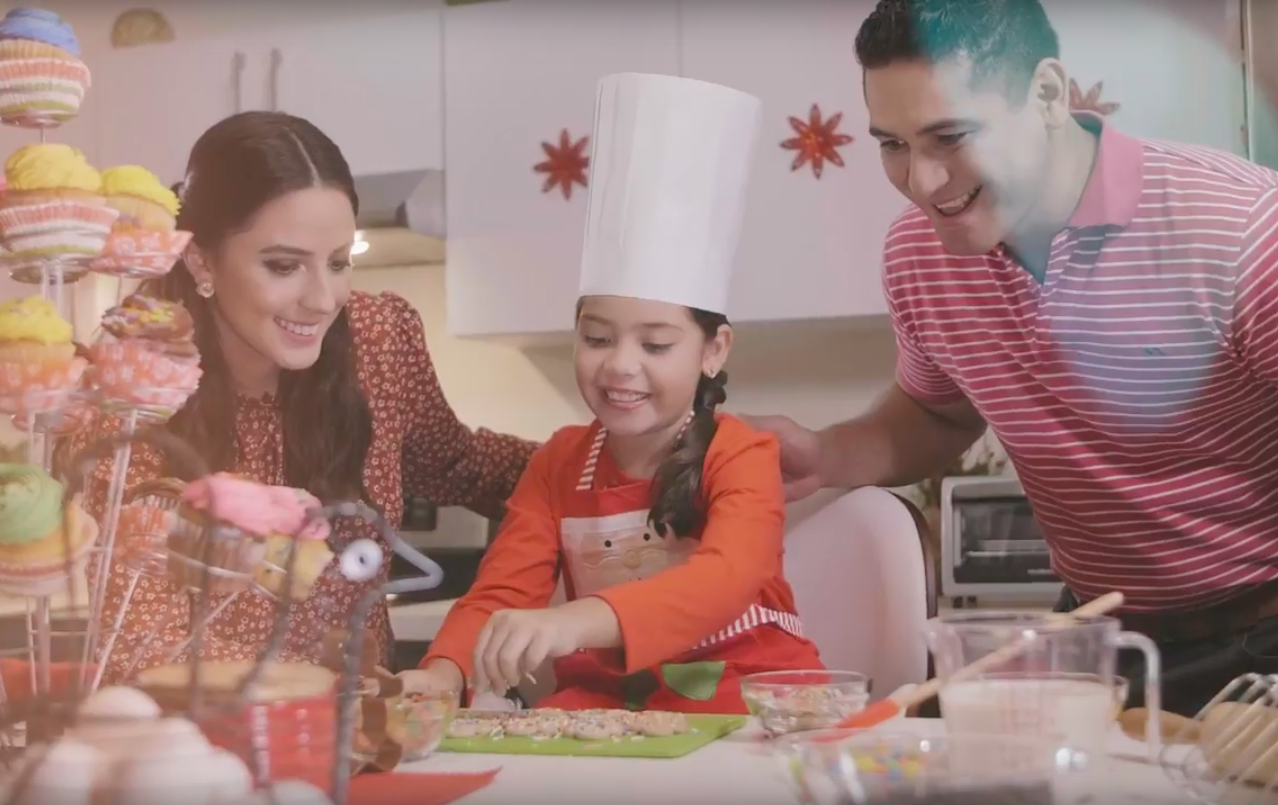SPOT NAVIDAD SUPERMERCADO LA COLONIA-HAMILTON BEACH
